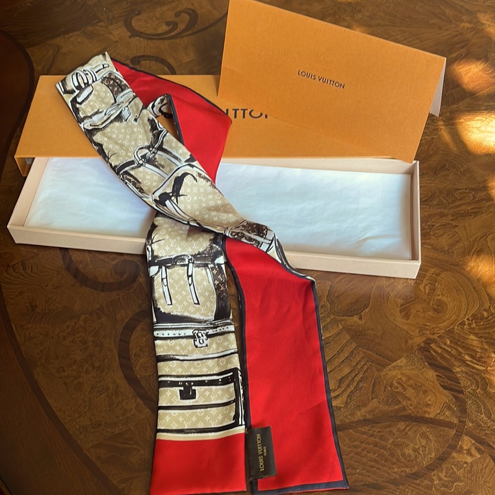 Louis Vuitton Silk Bandeau Trunks Marron